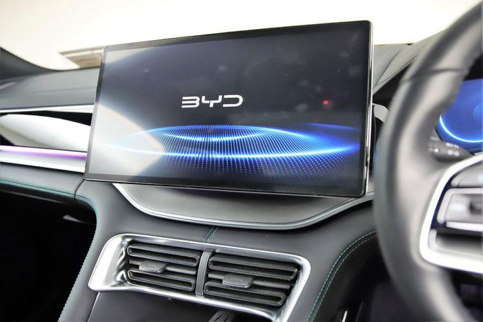 BYD SEAL U 2025
