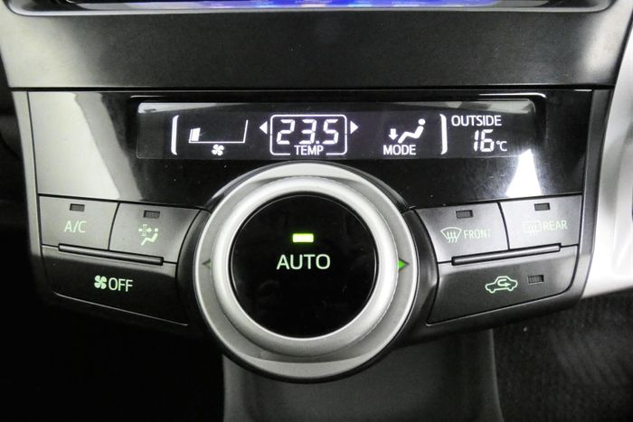 Toyota PRIUS+ 2020