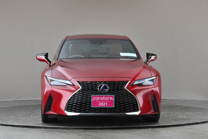 Lexus IS300h 2021