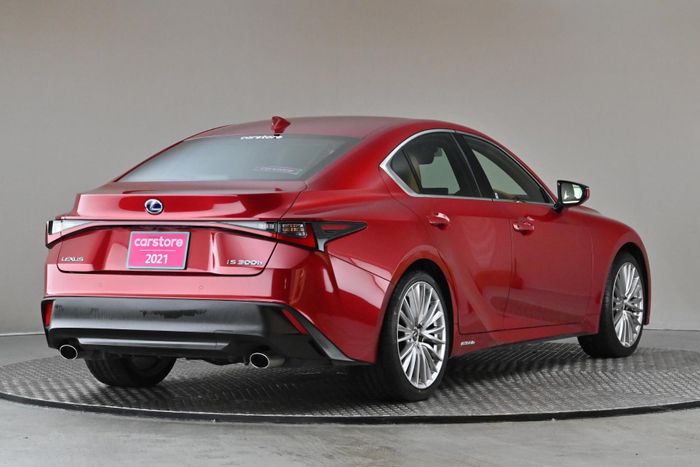 Lexus IS300h 2021