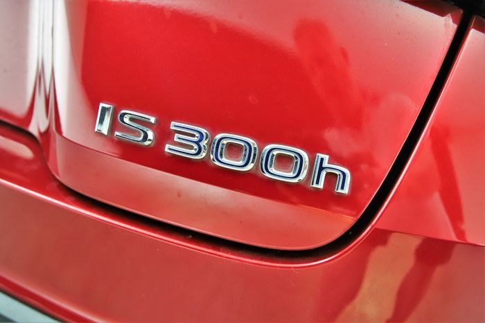 Lexus IS300h 2021