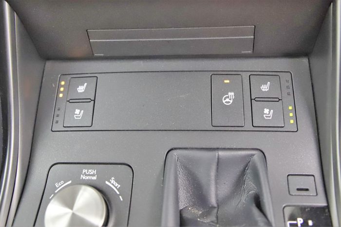 Lexus IS300h 2021