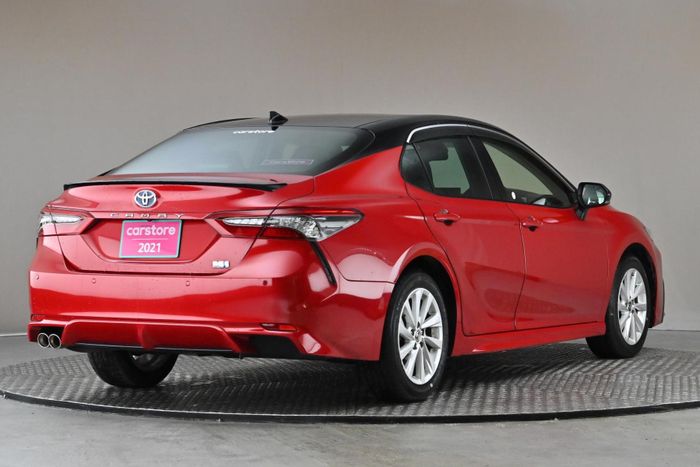 Toyota Camry 2021