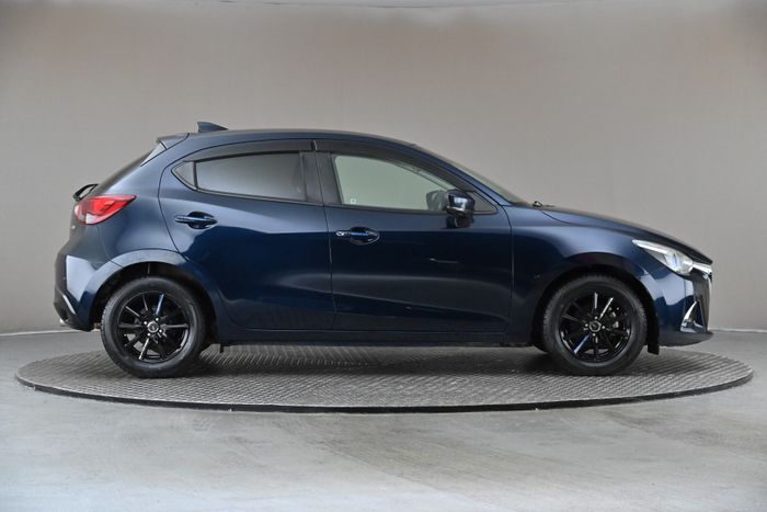 Mazda 2 2019