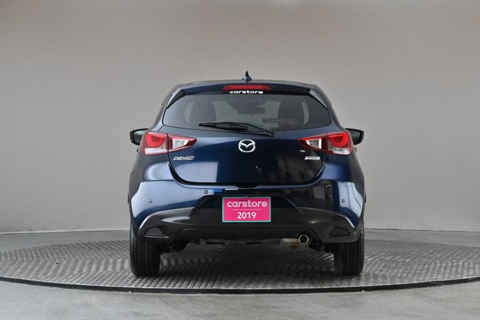 Mazda 2 2019