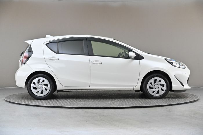 Toyota Aqua 2021