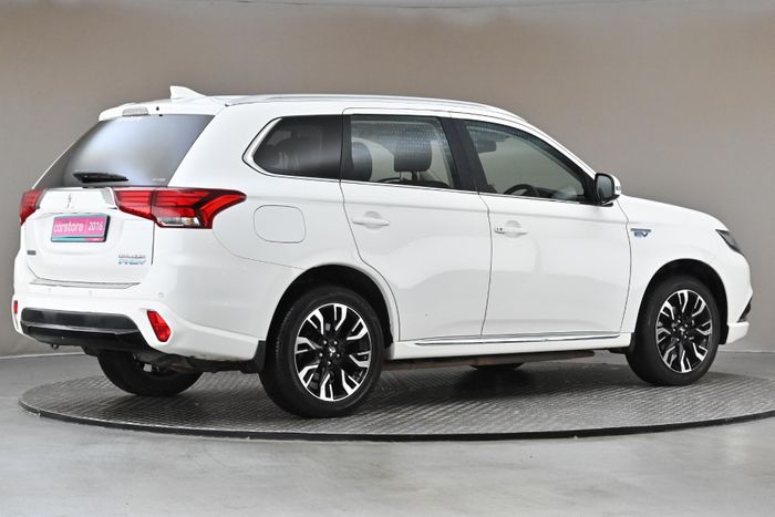 Mitsubishi Outlander 2016