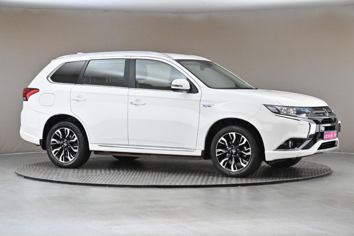 Mitsubishi Outlander 2016
