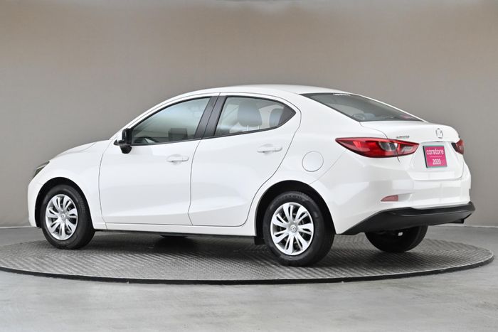 Mazda 2 2020
