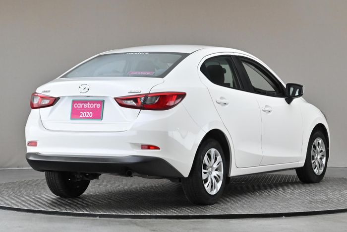 Mazda 2 2020