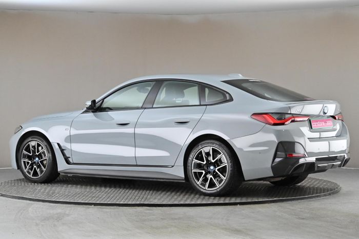 BMW i4 2023