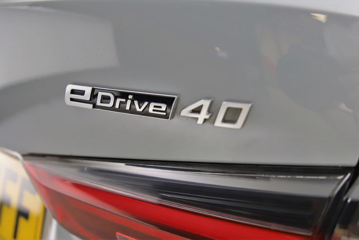 BMW i4 2023
