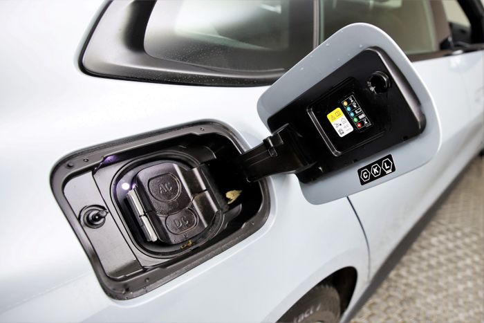 BMW i4 2023