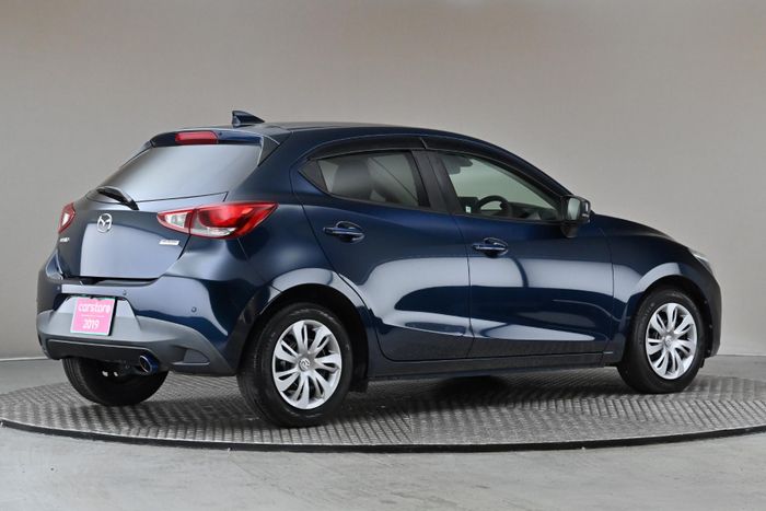 Mazda 2 2019