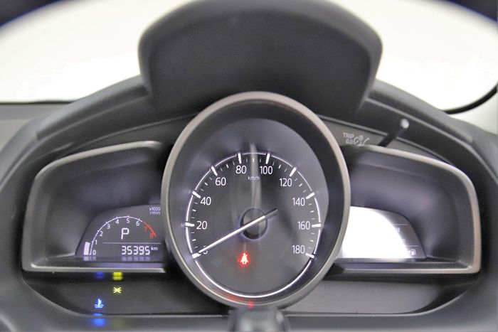 Mazda 2 2019