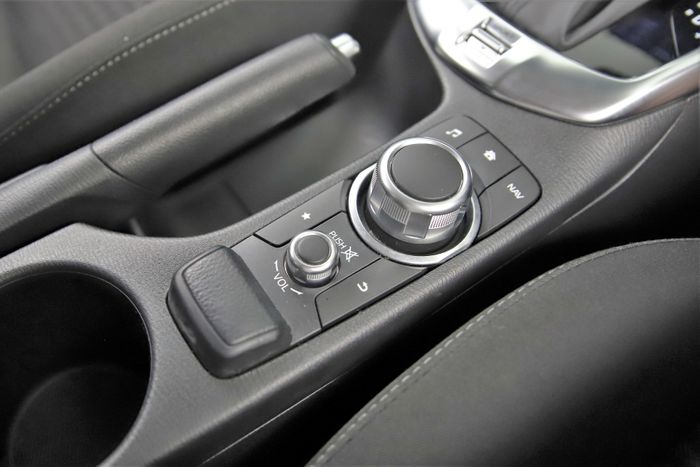 Mazda 2 2019