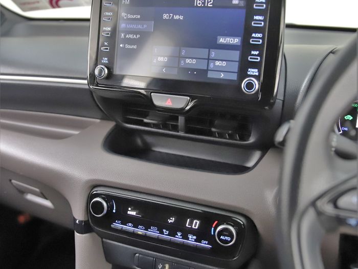 Toyota Yaris 2021