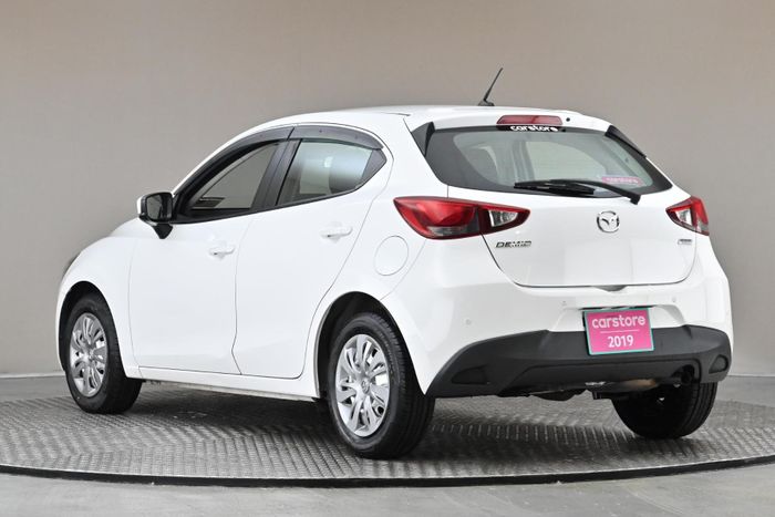 Mazda 2 2019