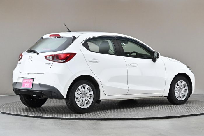 Mazda 2 2019
