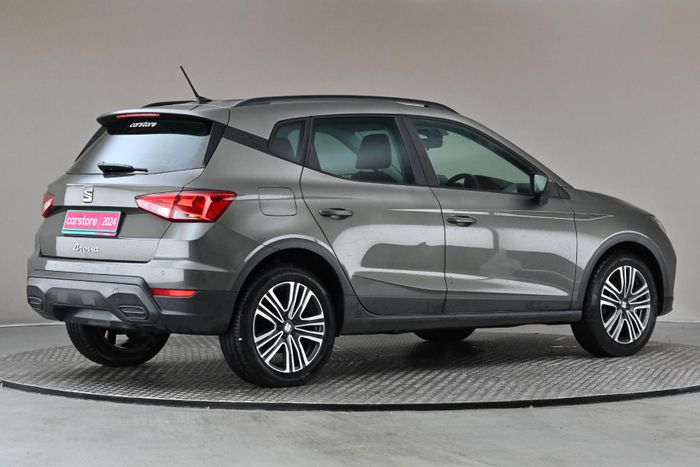 SEAT Arona 2024