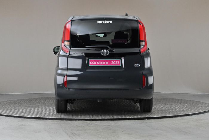 Toyota Sienta 2023