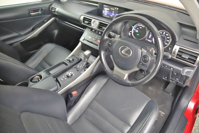 Lexus IS300h 2017