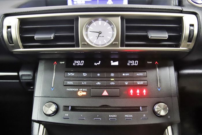 Lexus IS300h 2017