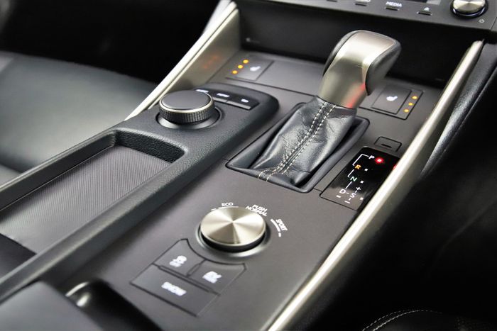 Lexus IS300h 2017