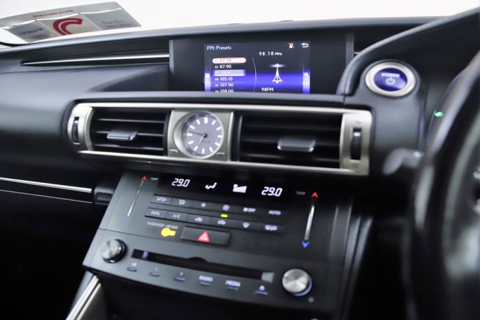 Lexus IS300h 2017