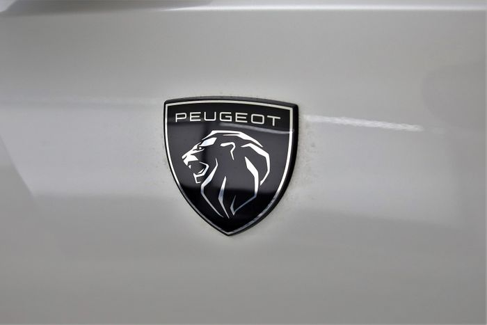 Peugeot 408 2023