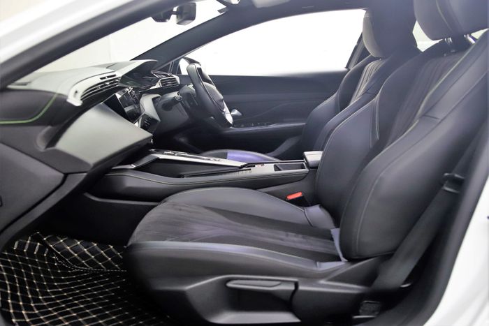 Peugeot 408 2023