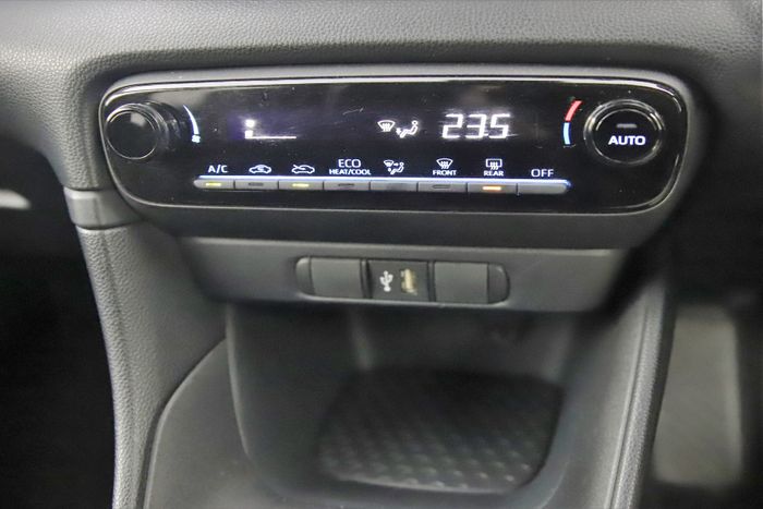 Toyota Yaris 2023