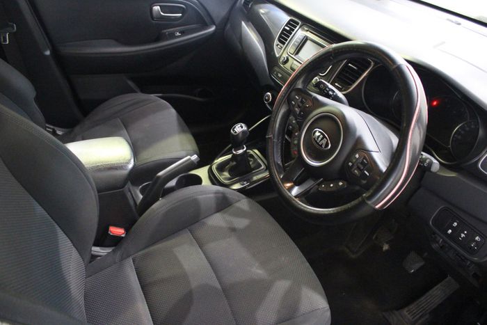 Kia Carens 2015