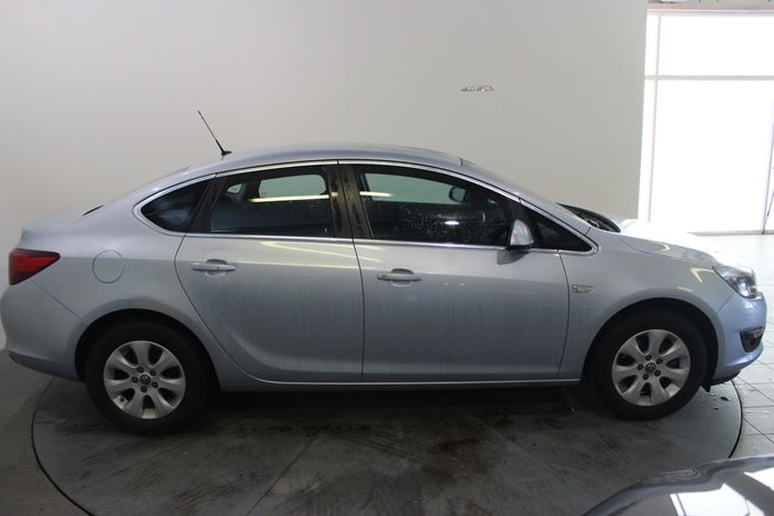 Opel Astra 2016