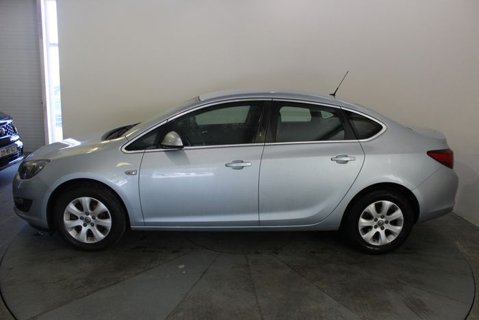 Opel Astra 2016