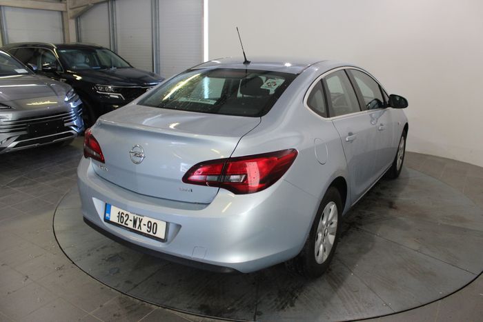 Opel Astra 2016