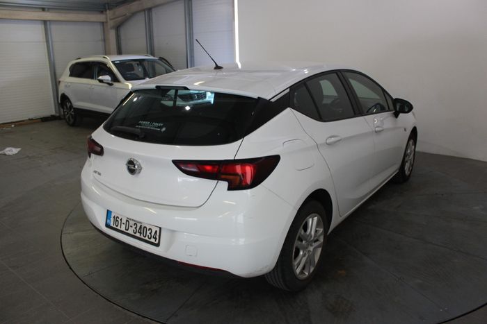 Opel Astra 2016