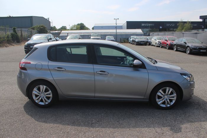 Peugeot 308 2015