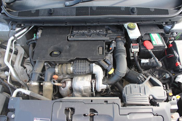 Peugeot 308 2015