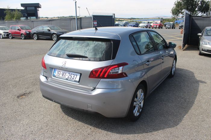 Peugeot 308 2015