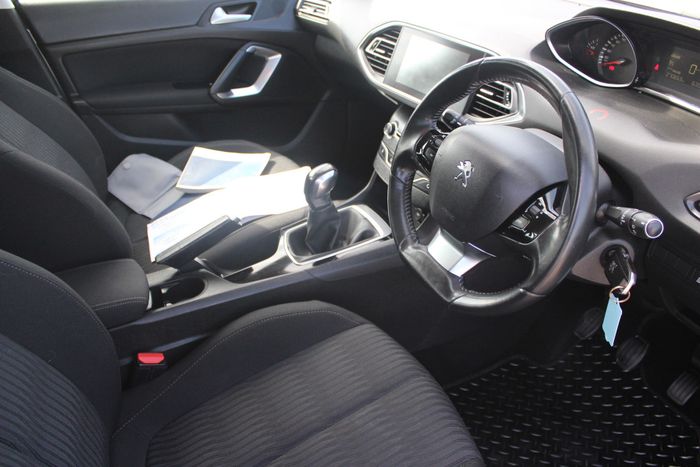 Peugeot 308 2015
