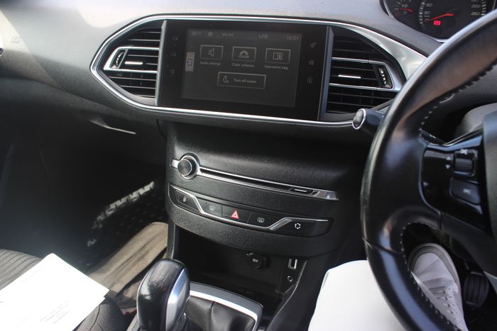 Peugeot 308 2015