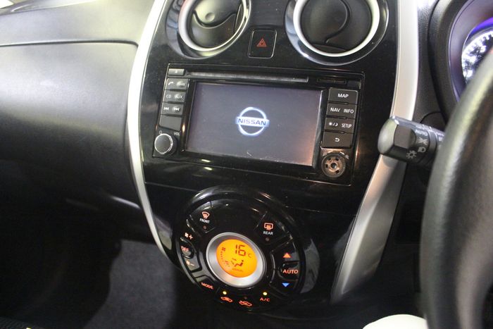 Nissan NOTE 2014
