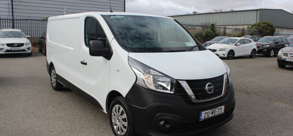 Nissan NV300 2021