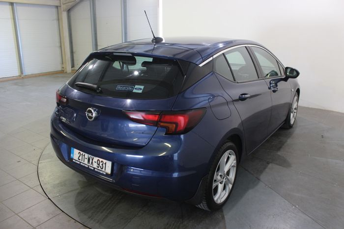 Opel Astra 2021