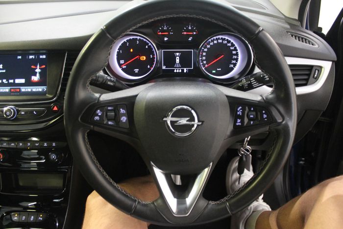 Opel Astra 2021