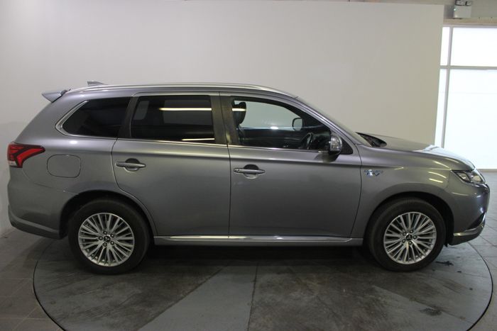 Mitsubishi Outlander 2020