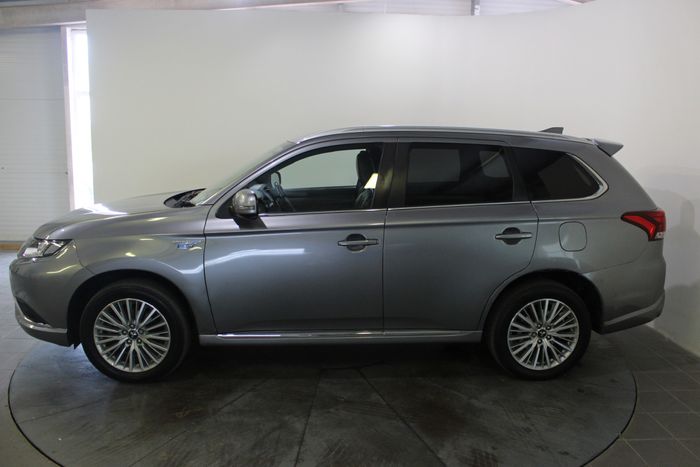 Mitsubishi Outlander 2020
