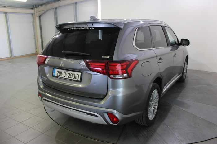 Mitsubishi Outlander 2020