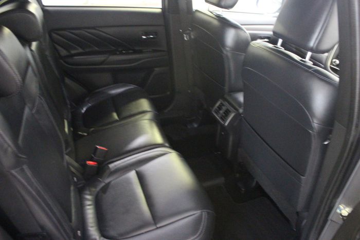 Mitsubishi Outlander 2020